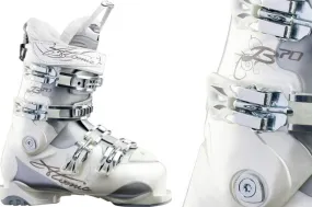 Atomic B70 Ski Boots 2011