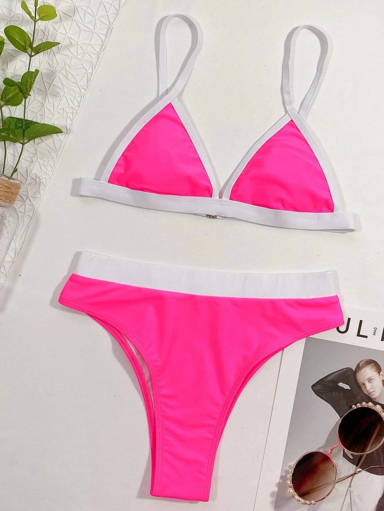 Contrast Binding Triangle Bikini Swimsuit