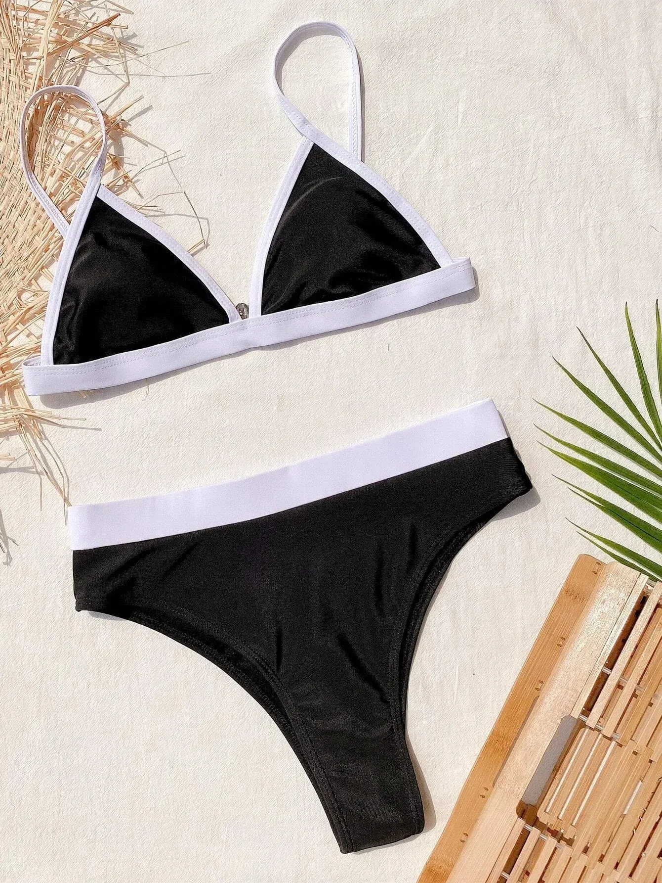 Contrast Binding Triangle Bikini Swimsuit