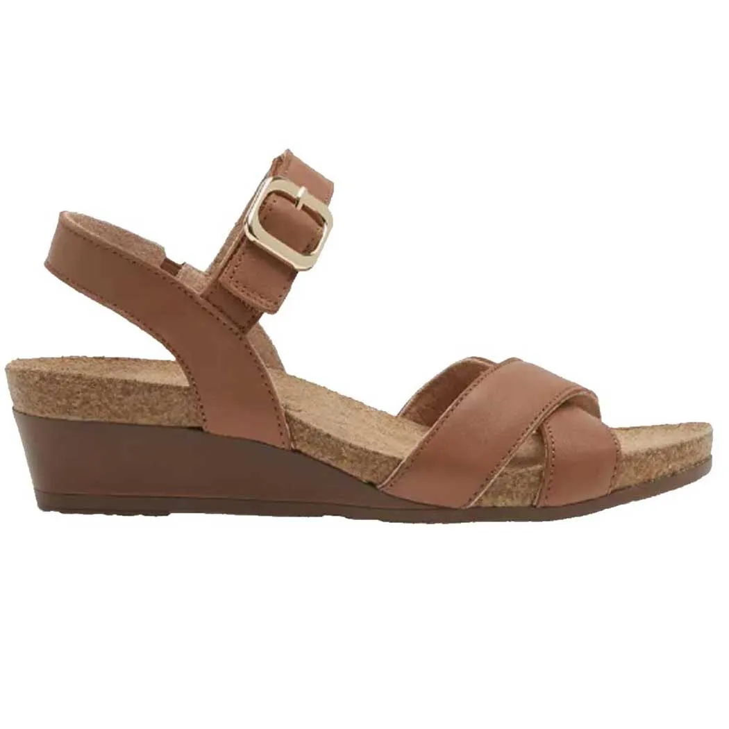 Naot Throne Wedge Sandal Caramel (Women's)